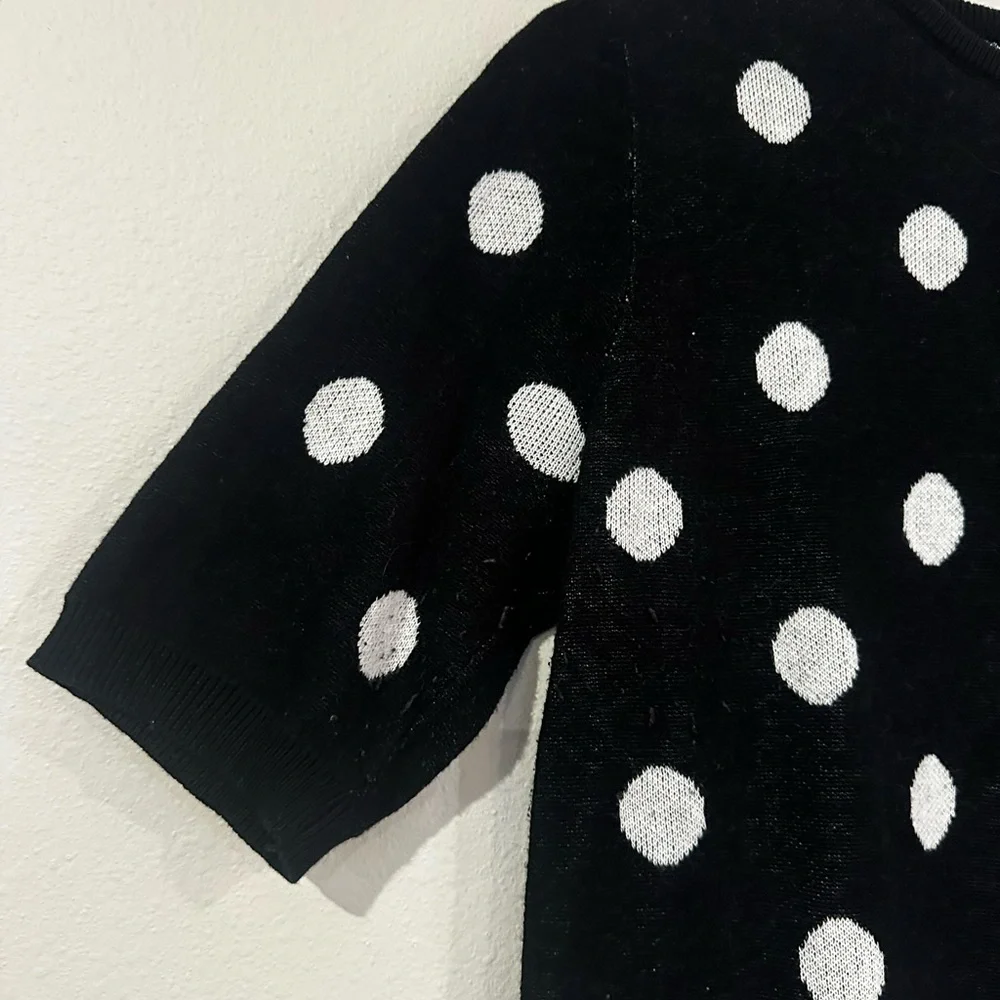 Black & White Polka Dot Short Sleeve Knit Sweater | Women’s Medium‎ - Picture 2 of 3